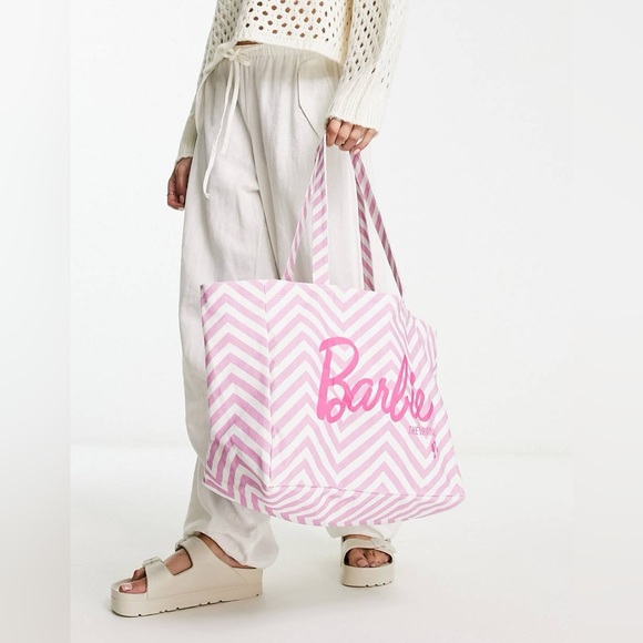 Barbie Canvas Tote - Picture 2 of 9
